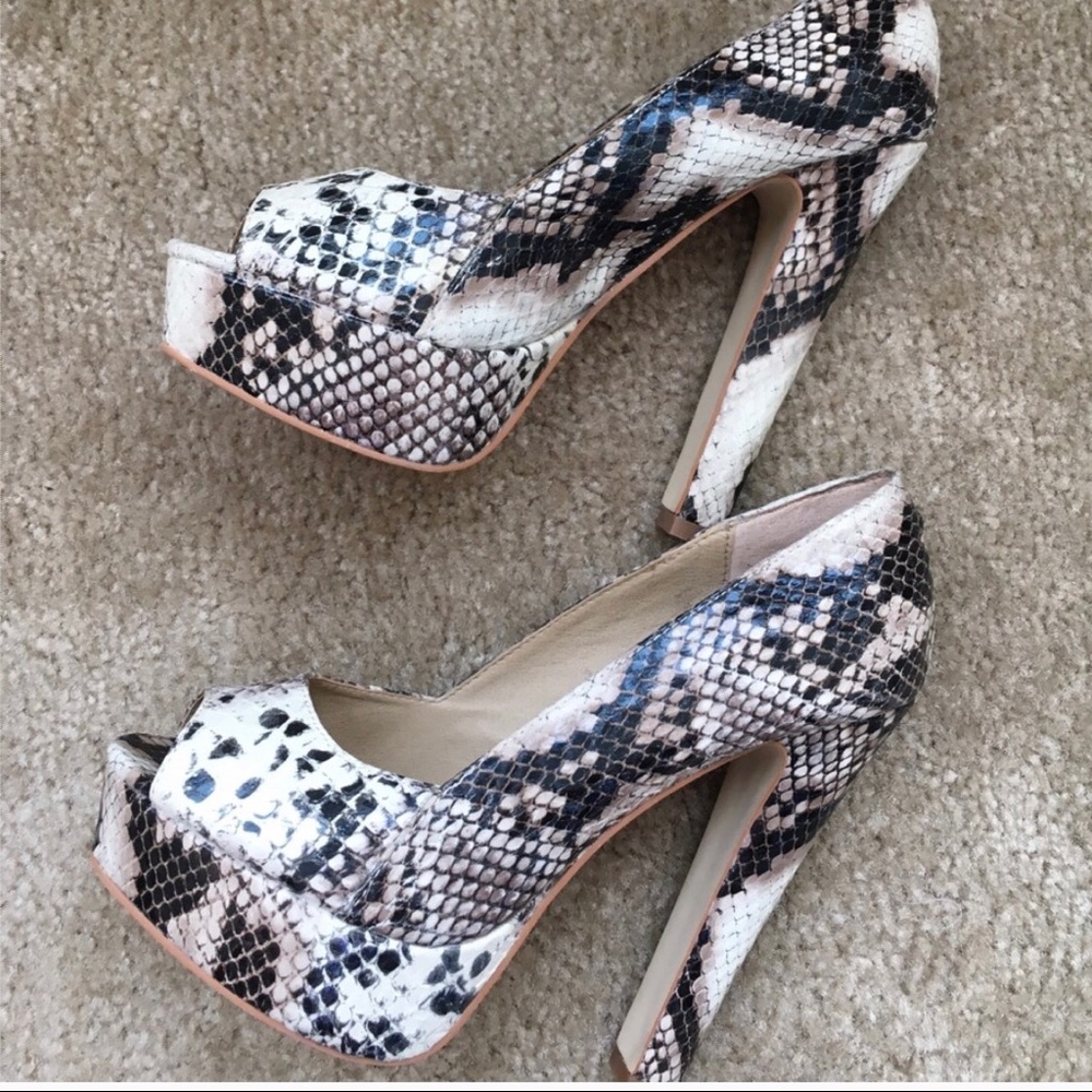 Steve Madden Rossi size 6 - Picture 3 of 4