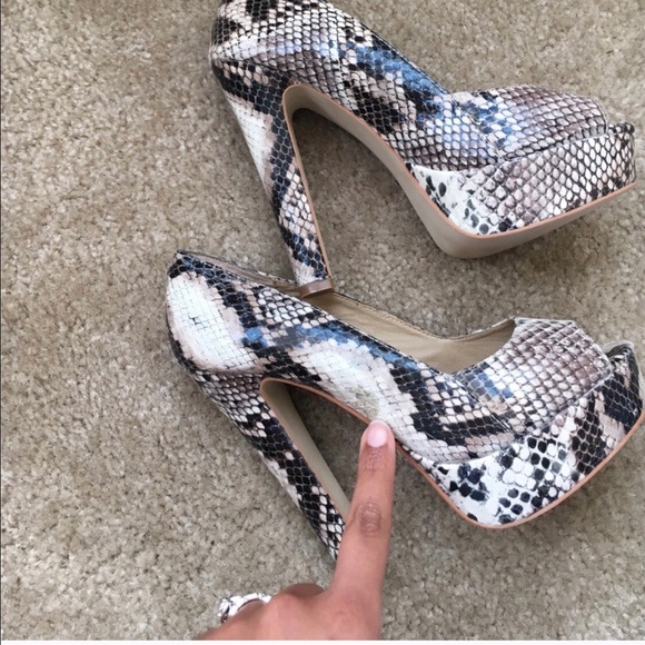 Steve Madden Rossi size 6 - Picture 2 of 4