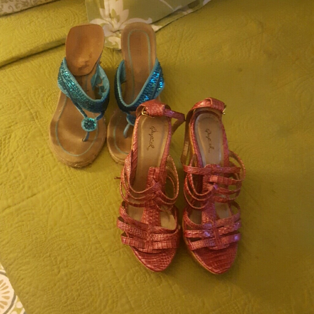 2 pairs of wedges pink and blue, shine in summer