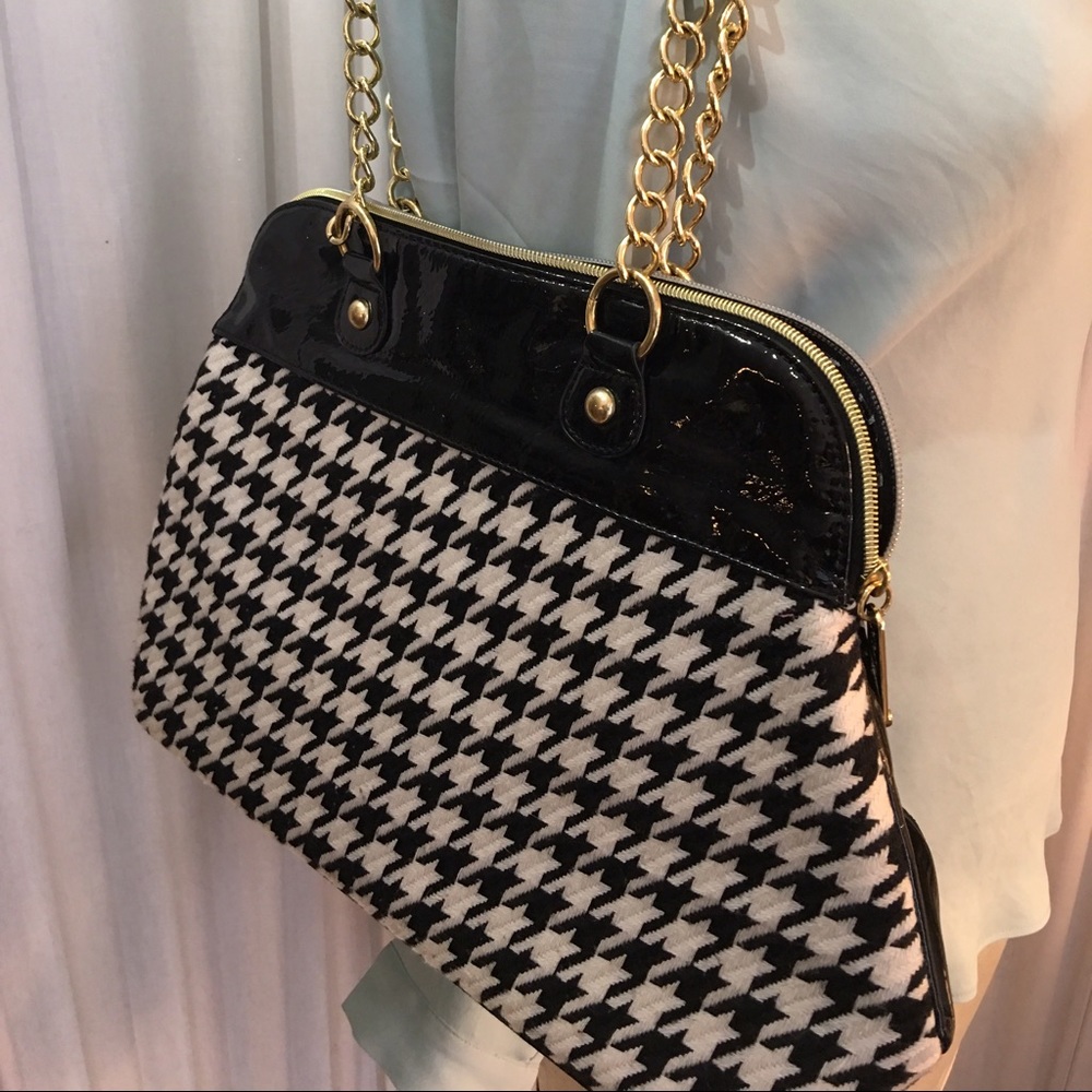 Betsey Johnson black white houndstooth bag purse