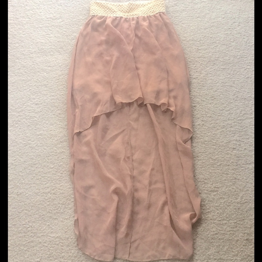Hi-lo nude skirt