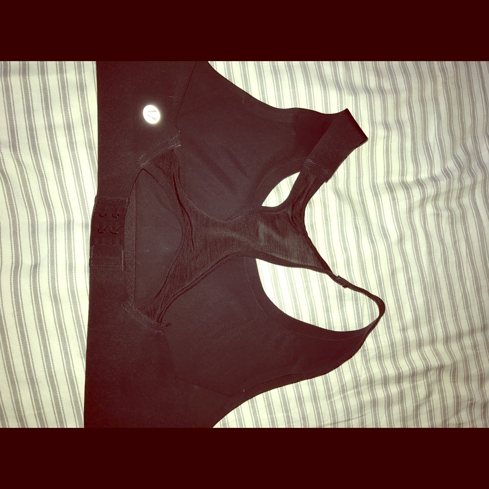 Lululemon black compression sports bra
