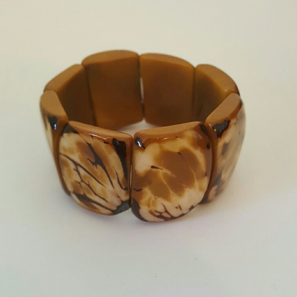 Hard fashionable bracelet.