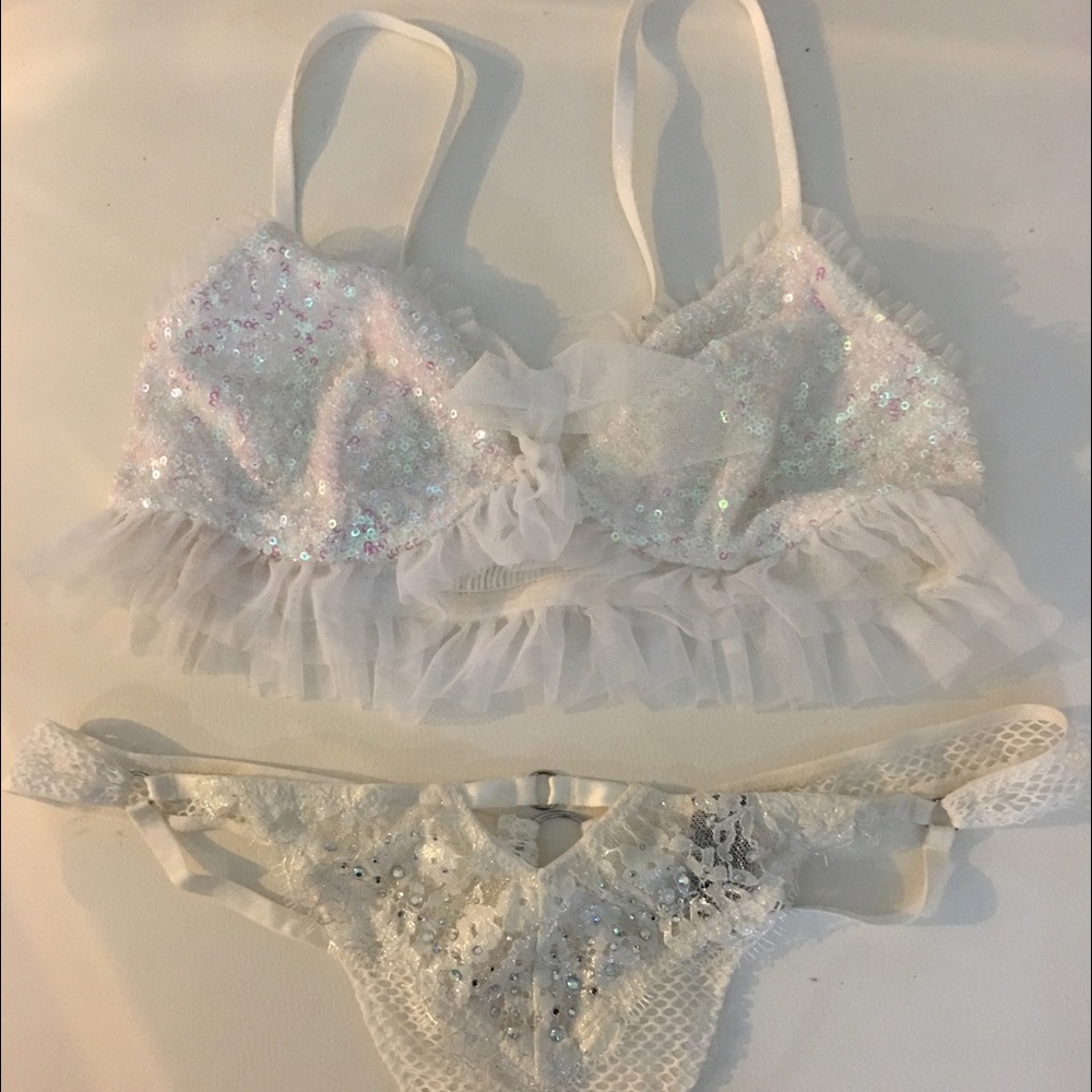 NWT Victoria's Secret sequin white bralette