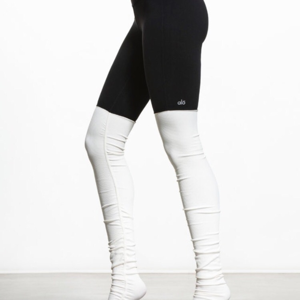 Alo yoga pants