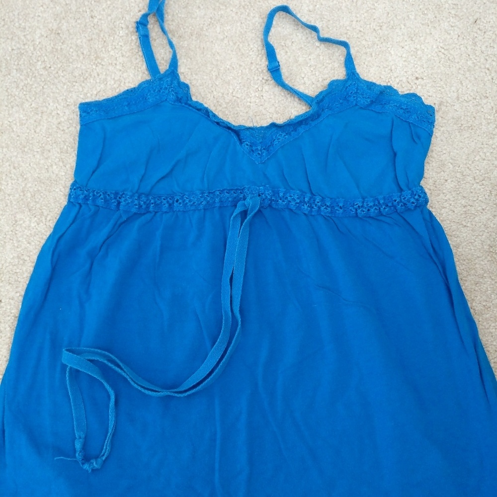 Mossimo tank with eyelet ruffle