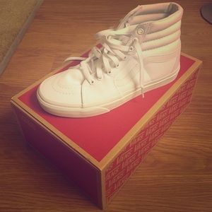 NWT Vans Sk-8 Hi Sneakers - White Size 8 Women's