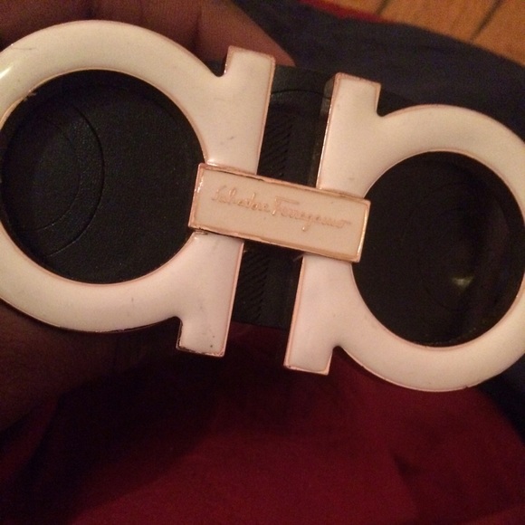 Savatore Farragamo - Picture 1 of 3