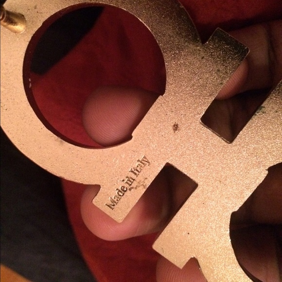 Savatore Farragamo - Picture 3 of 3