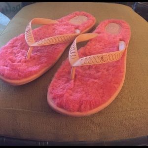 Pink ugg flip flops