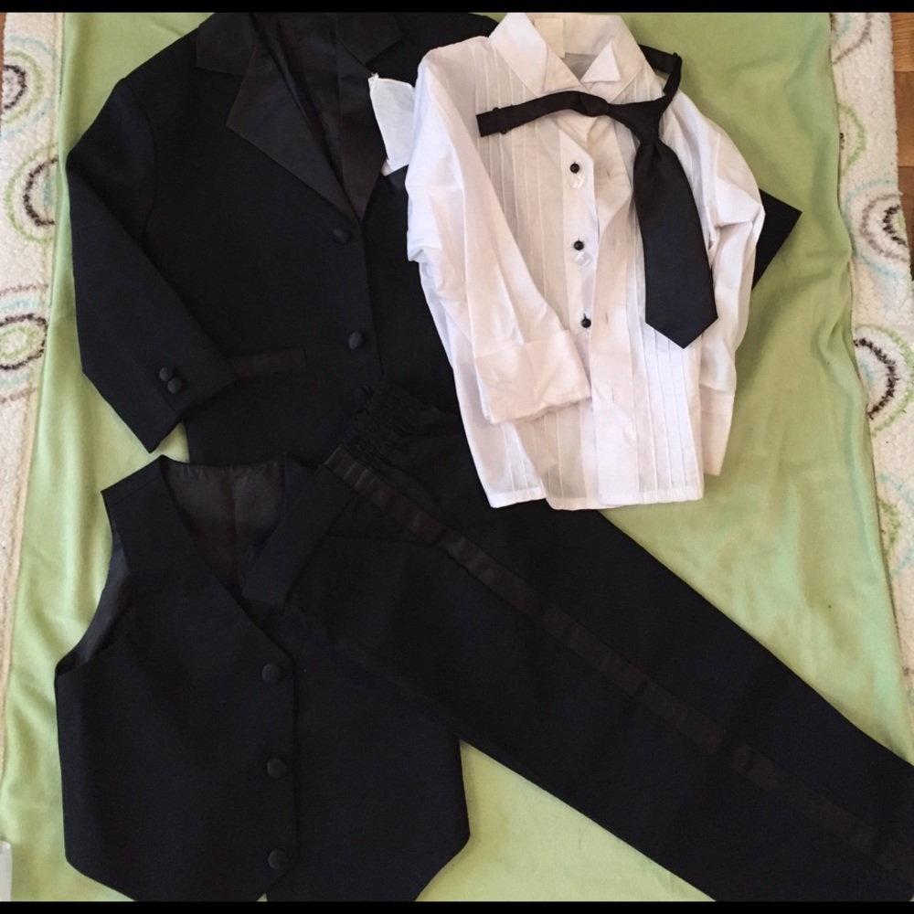 3t Tuxedo
