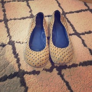 💛💙Tory Burch blue and gold Lola dot flats! 💛💙