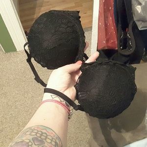 32D NWT racerback date bra black
