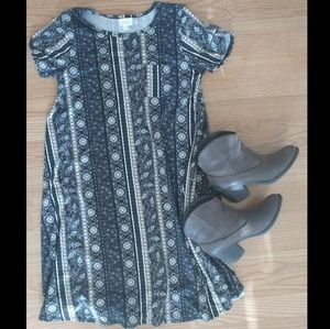BNWOT LulaRoe XS Carly (XS fits up to size L)