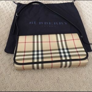 Small Burberry purse