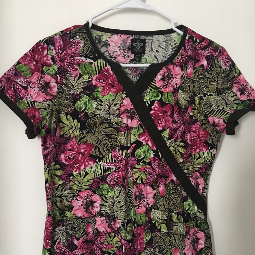 Med Couture scrub top XS