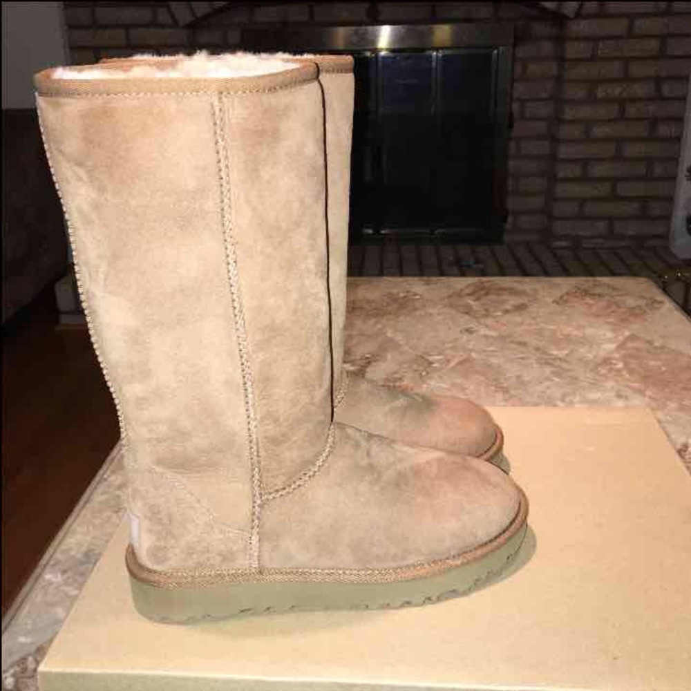 Ugg classic tall 11  in chestnut 7w