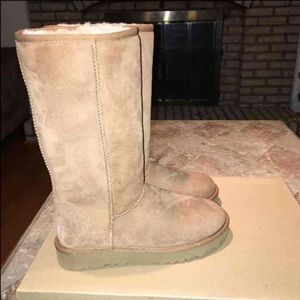Ugg classic tall 11  in chestnut 7w