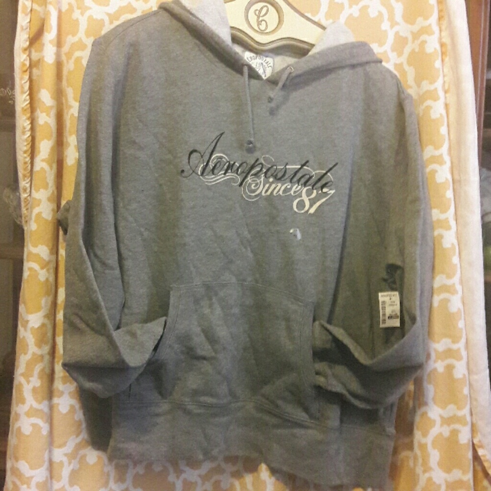 AERO Sweatshirt Size Xl