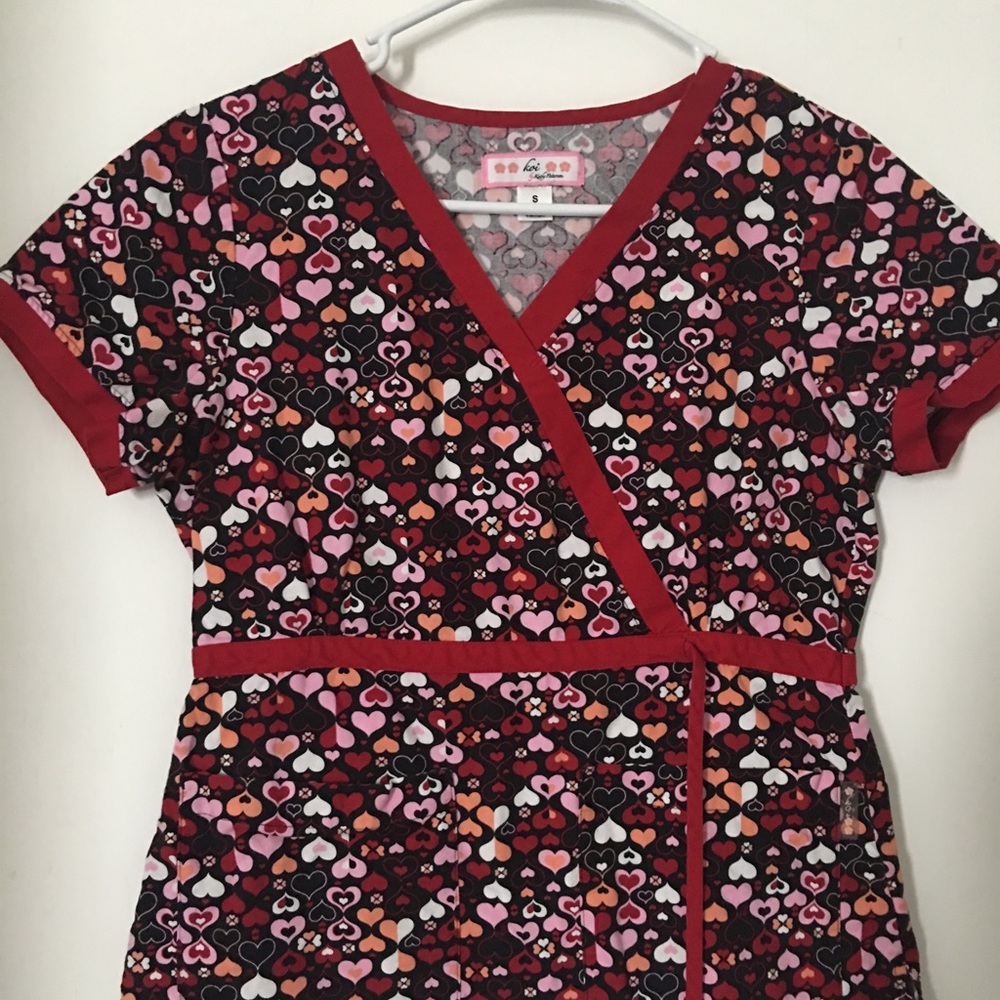 Koi by Kathy Peterson scrub top