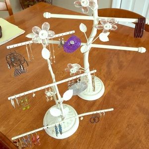 Earring and bracelet stands