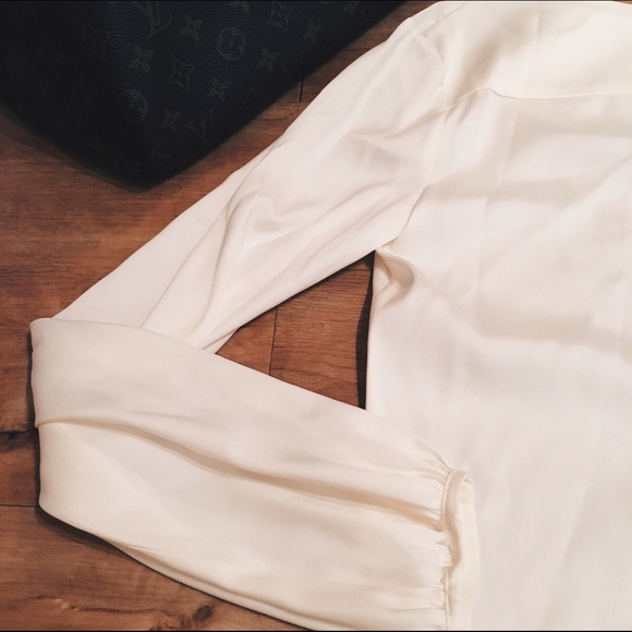 📌Sold📌Theory Delvinia Blouse in EUC - Picture 3 of 4