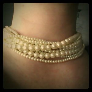 Beautiful Vintage Faux Pearl Choker