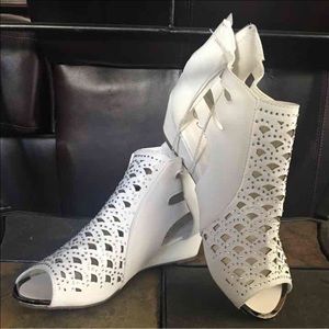 Wedge sandal size 8