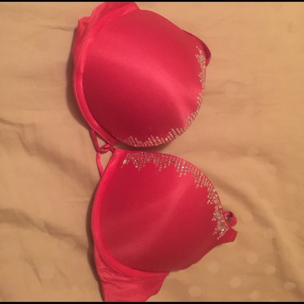 Bombshell bra