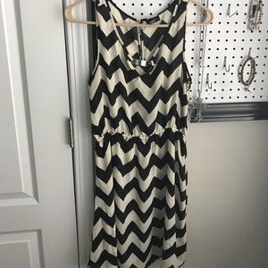 Rue 21 sleeveless cinched dress