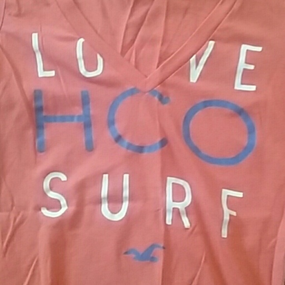 ❌SOLD on Ⓜ️❌ Hollister V-neck - Picture 3 of 3