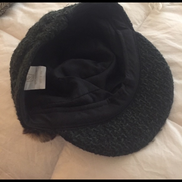 Super cute hat - Picture 3 of 4