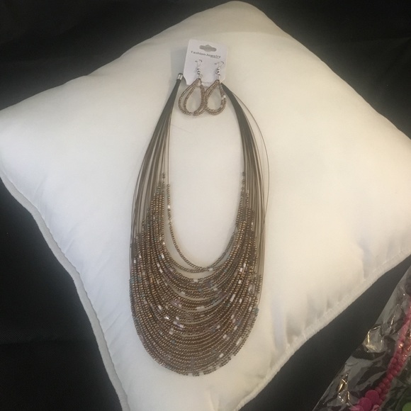 Jewelry set - Picture 1 of 1