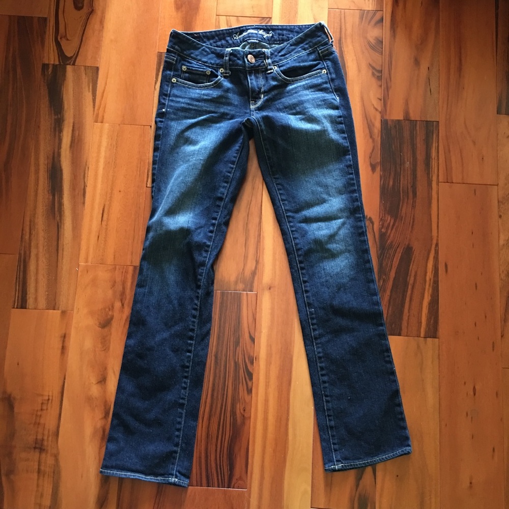 American Eagle Size 2 Regular Straight Jeans