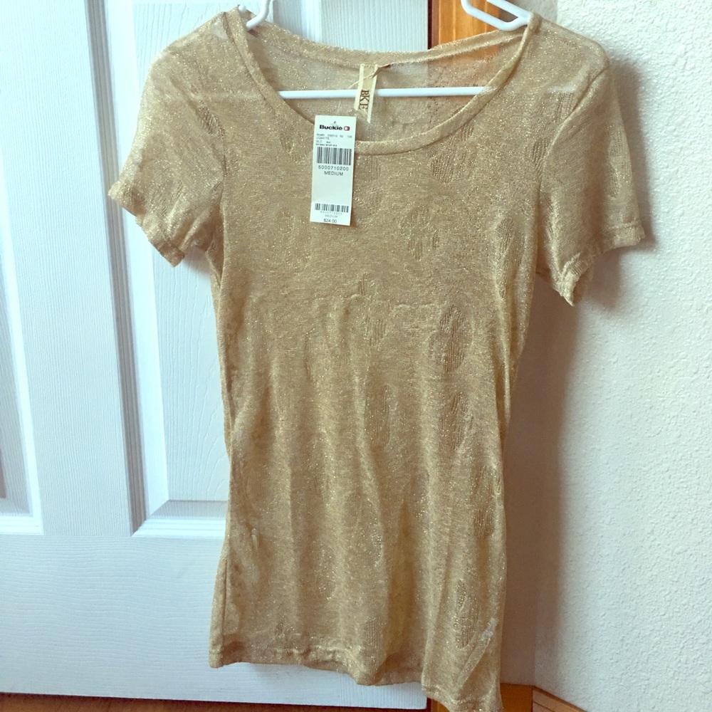 Basic gold scoop neck