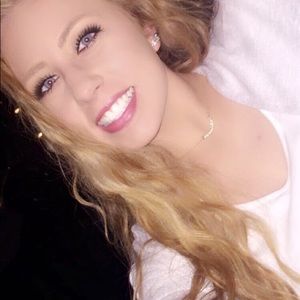 Meet your Posher, Haylee