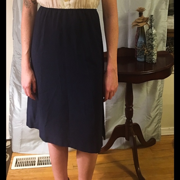 Vintage Dress - Picture 4 of 7