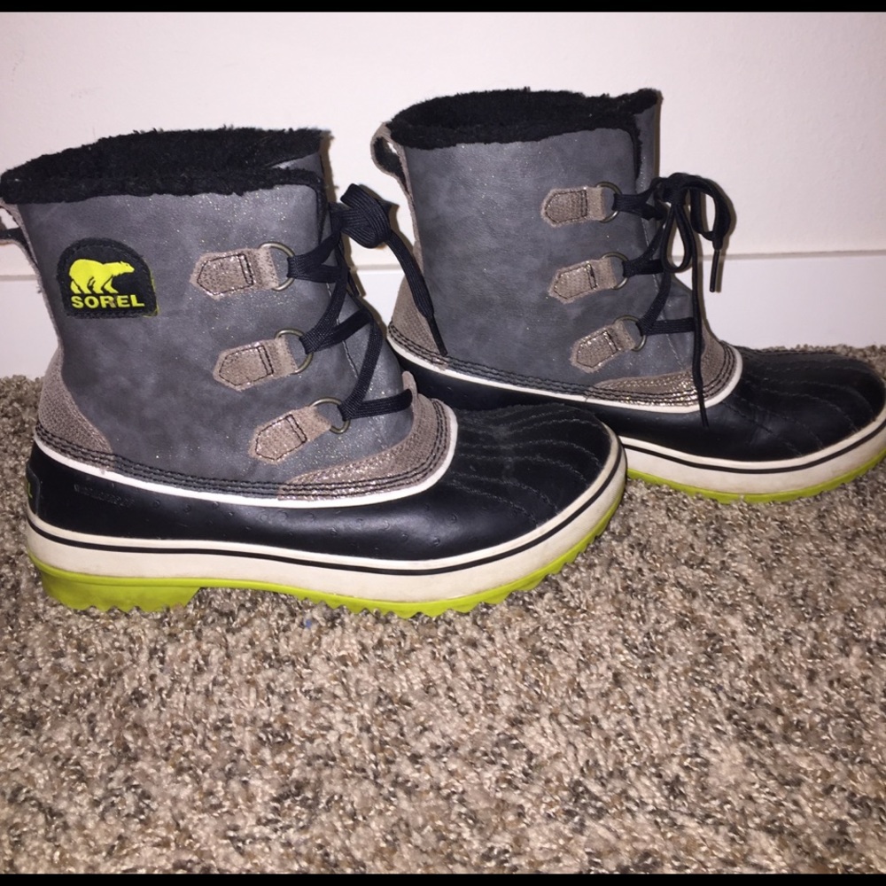 Sorel Short Boots 8.5