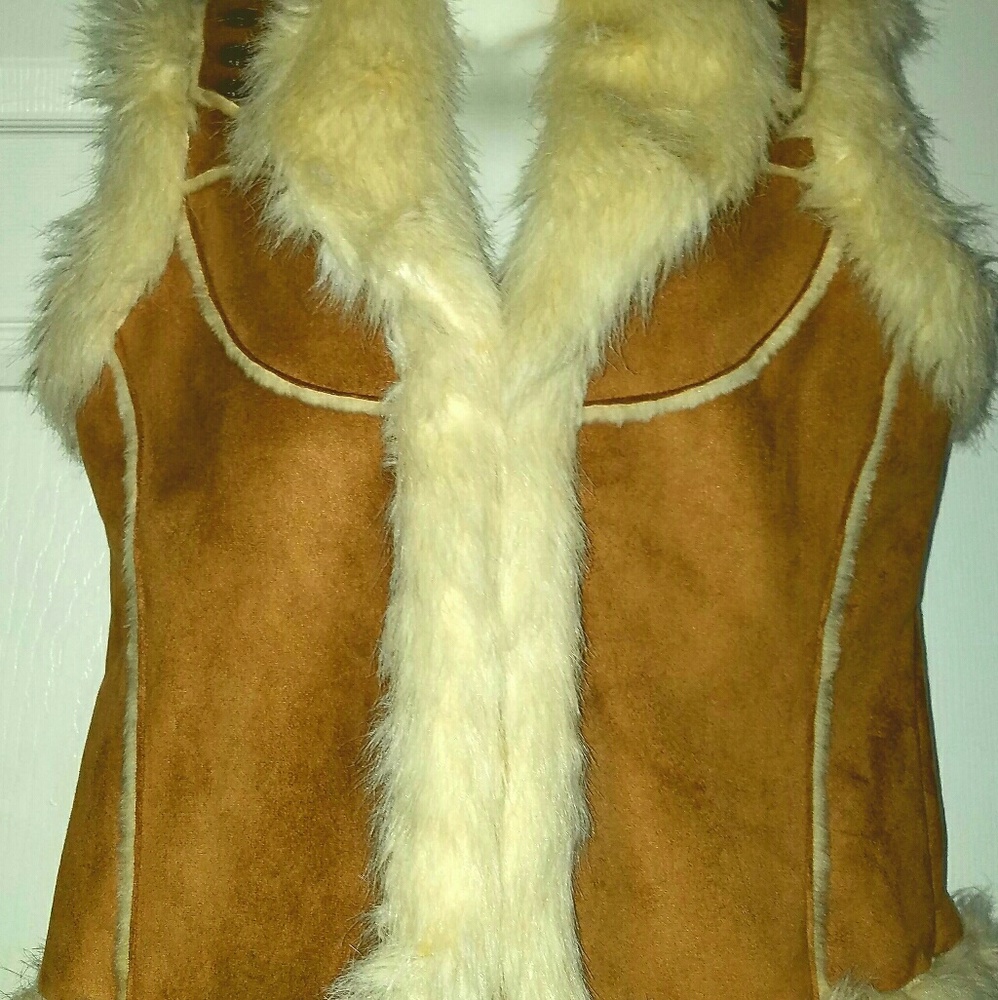 Ladies faux suede vest with faux fur trim size S