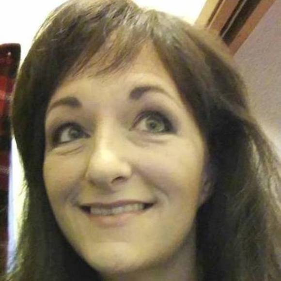 Meet your Posher, Julia - Picture 1 of 1