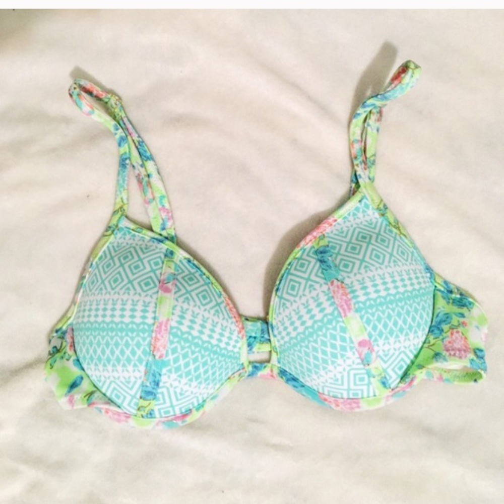 Victoria secret swim top 32B