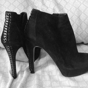 Ankle boots