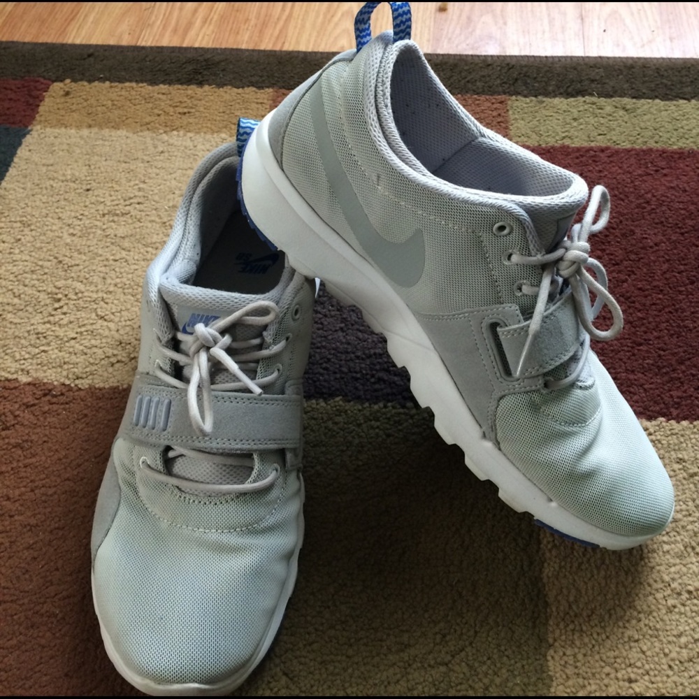 Nike SB Trainerendors Size 9.5 CLEAN