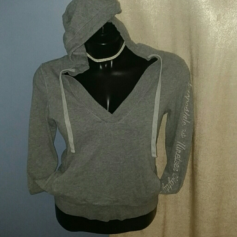 Aeropostale hoodie size small