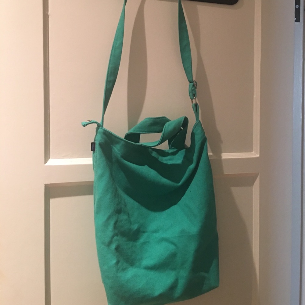 Turquoise Duck bag by Baggu