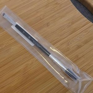 BRAND NEW Anastasia Beverly Hills #12 Duo Brush