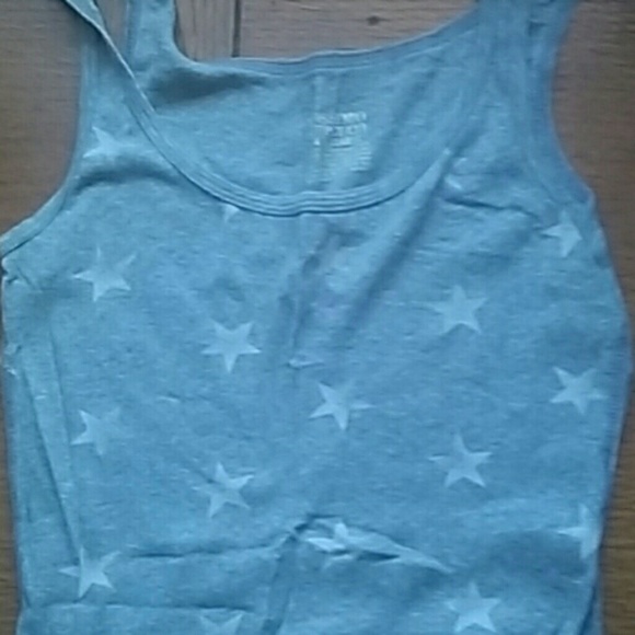 ❌SOLD on Ⓜ️❌Tank Top Bundle. - Picture 2 of 3