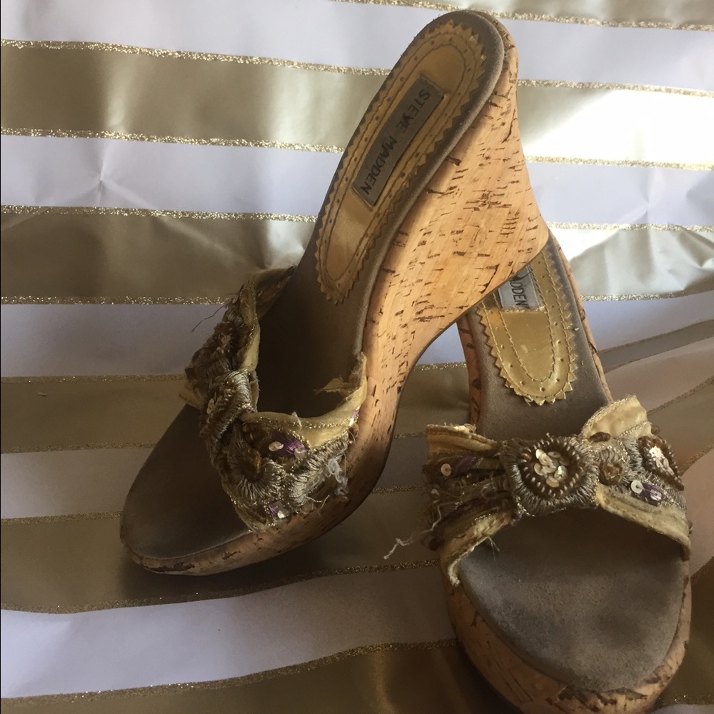 Pre loved Steve Madden Wedges