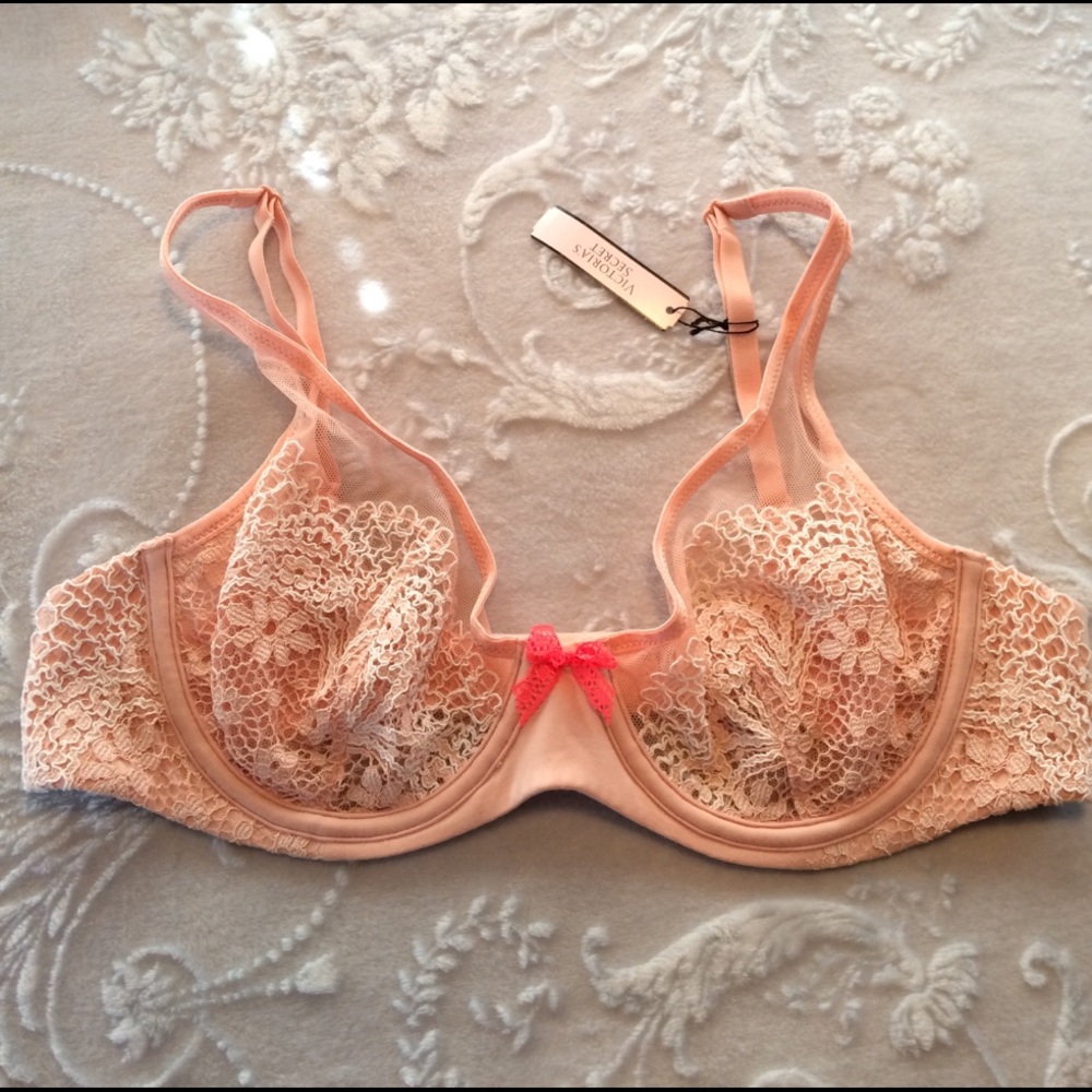 Victoria's Secret Body Peach/Nude Crochet 36B - Picture 1 of 4