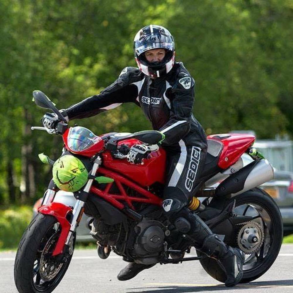 Meet your Posher, Melissa María